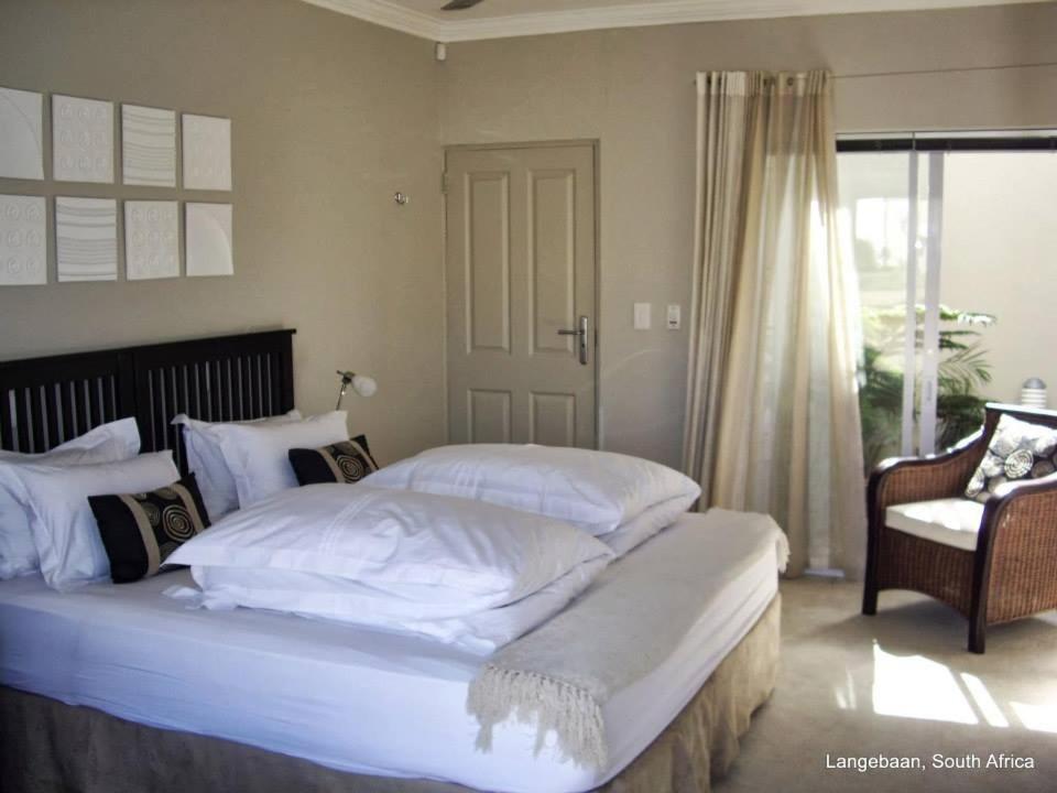 At The Rocks Guesthouse Langebaan Zimmer foto